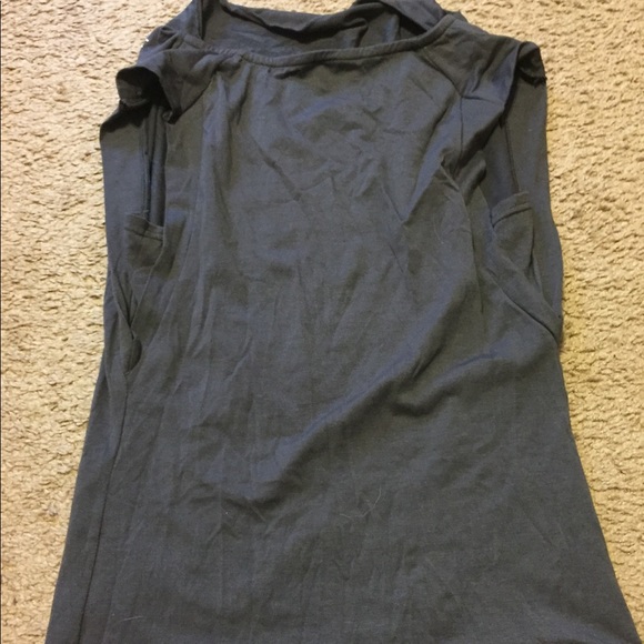 Guess tank top, size XS. - Picture 2 of 2